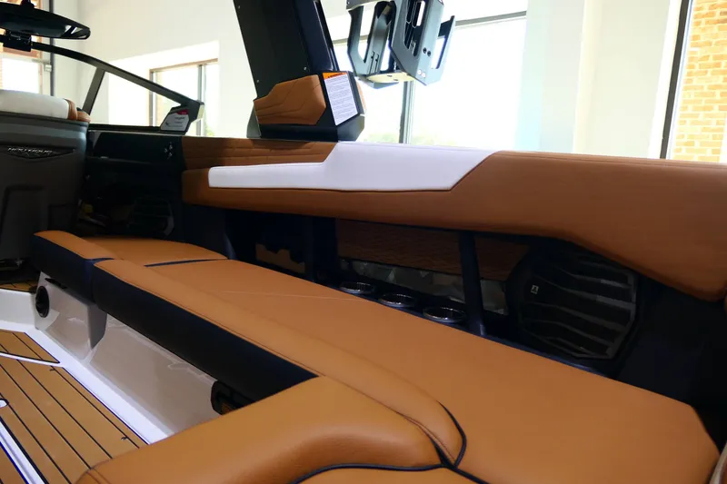 Slide: The Image of Nautique G25 2022 - 14