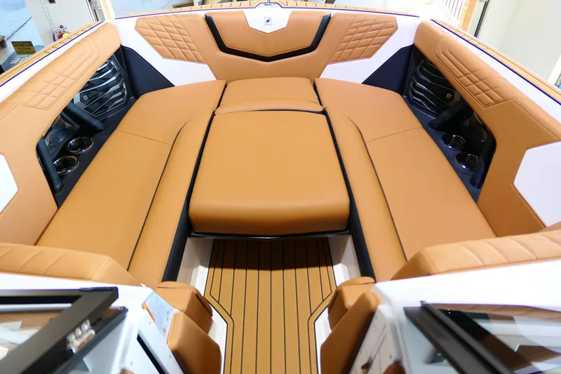 Slide: The Image of Nautique G25 2022 - 15