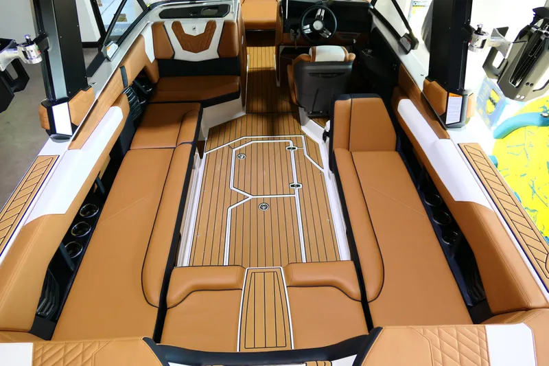 Slide: The Image of Nautique G25 2022 - 20