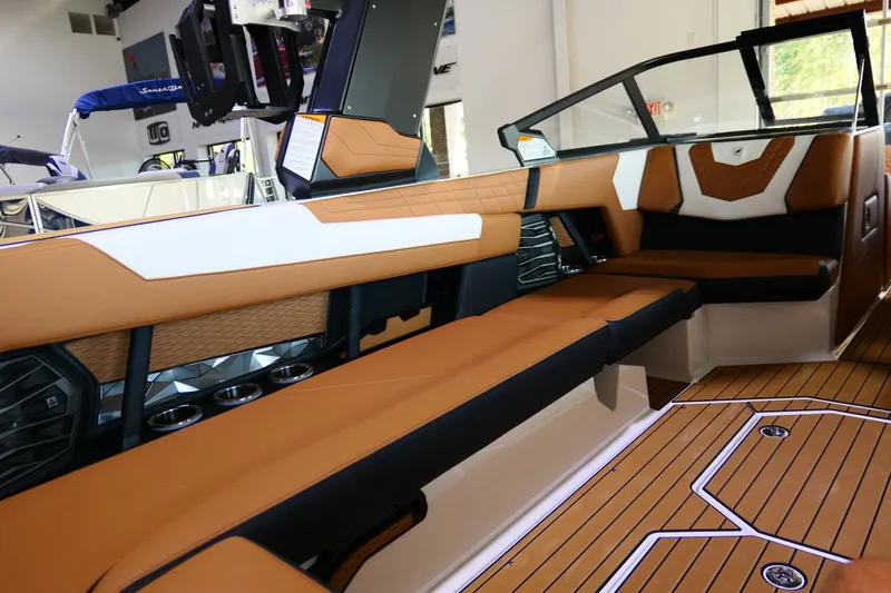 Slide: The Image of Nautique G25 2022 - 22