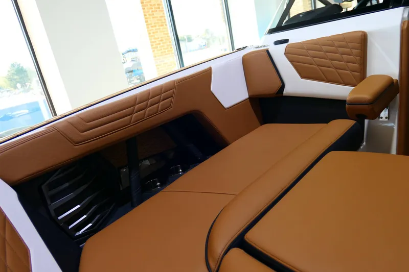 Slide: The Image of Nautique G25 2022 - 26