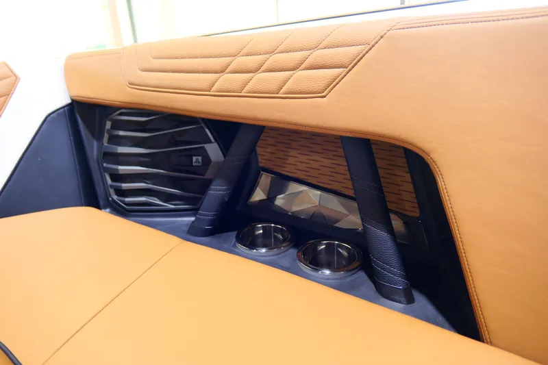 Slide: The Image of Nautique G25 2022 - 29