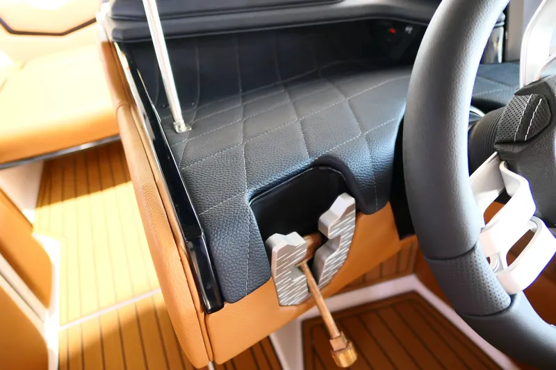 Slide: The Image of Nautique G25 2022 - 5