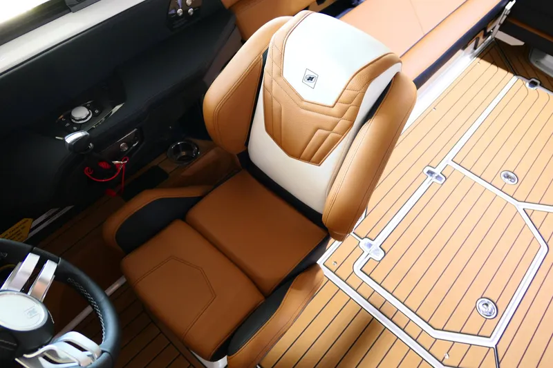 Slide: The Image of Nautique G25 2022 - 7