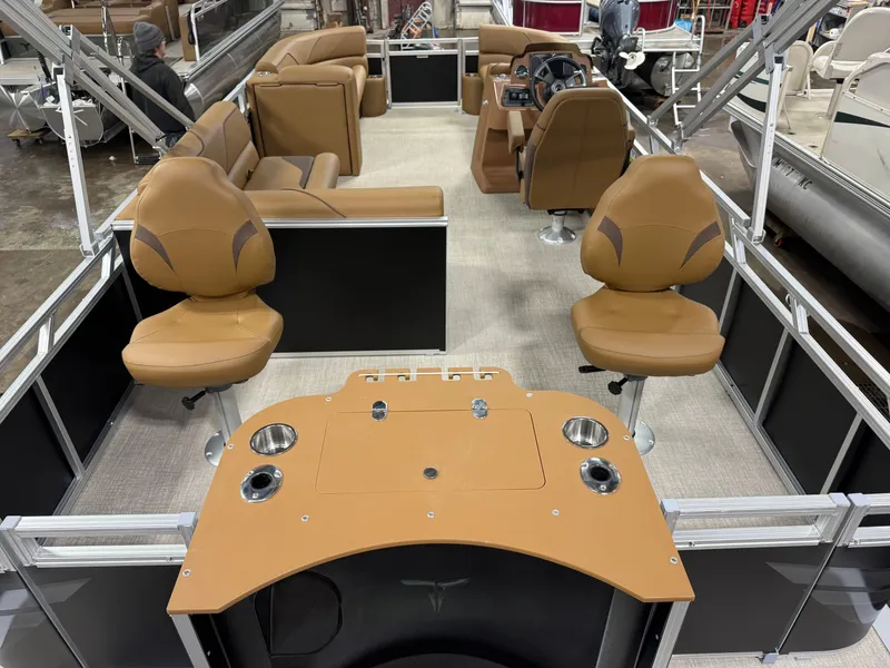 The Image of Tahoe Sport Rear Fish 2185 & 4-Stroke $32995 2026 - 1