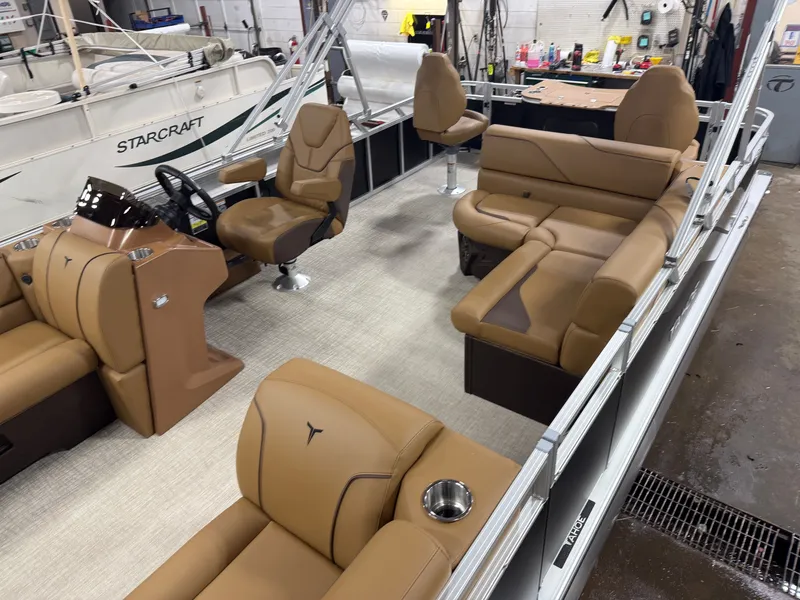 Slide: The Image of Tahoe Sport Rear Fish 2185 & 4-Stroke $32995 2026 - 5