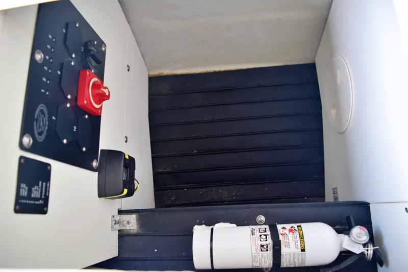 Slide: The Image of 2020 COBALT 25 SC - Image 37 - 37