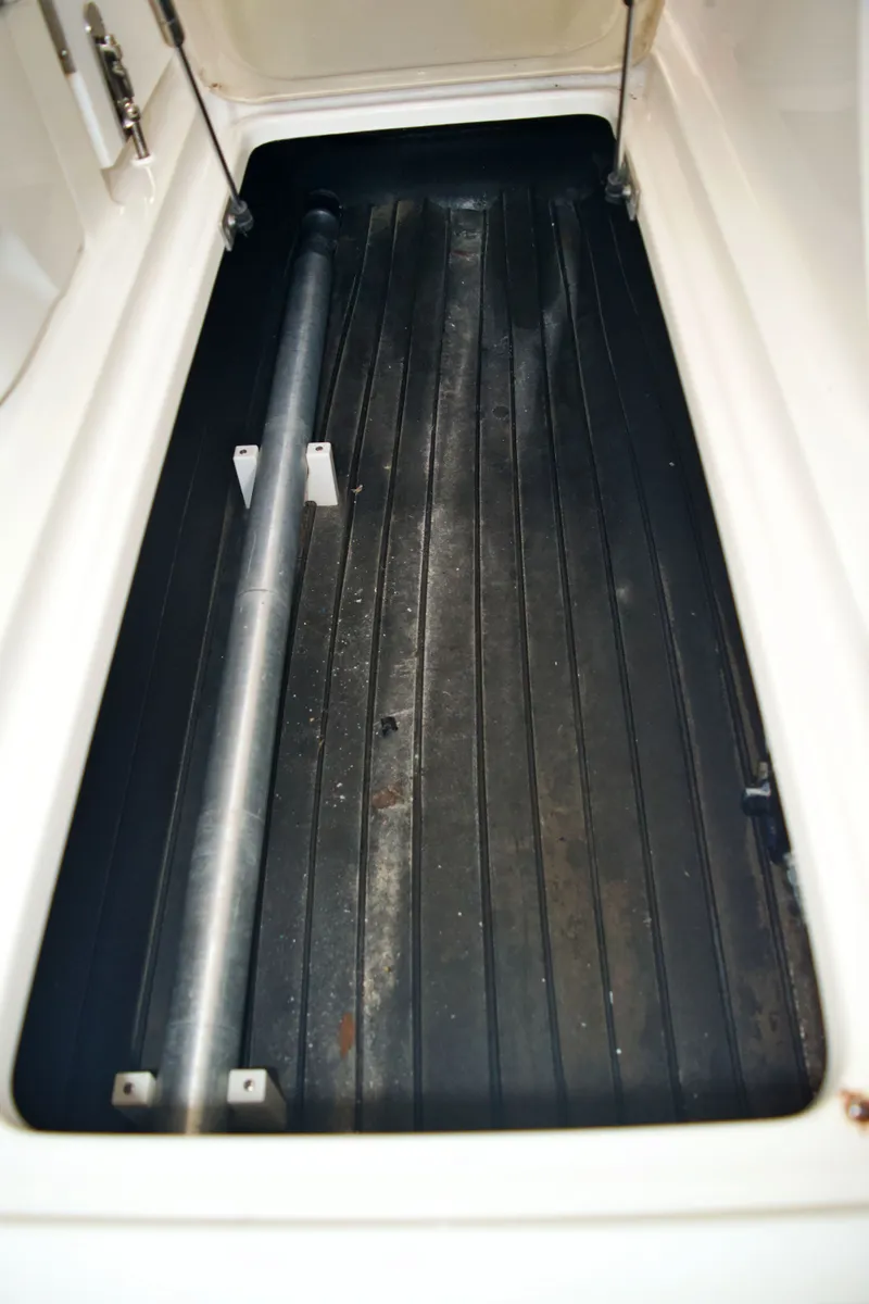 Slide: The Image of 2020 COBALT 25 SC - Image 47 - 47