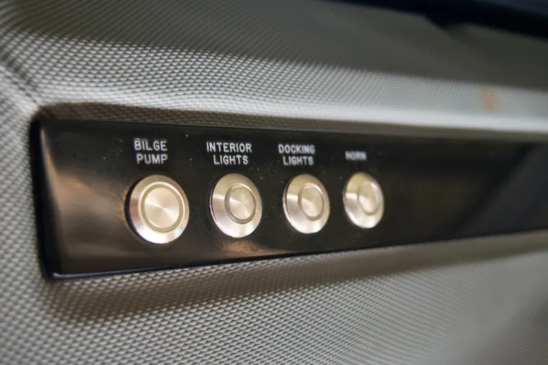 Slide: The Image of 2020 COBALT 25 SC - Image 65 - 65