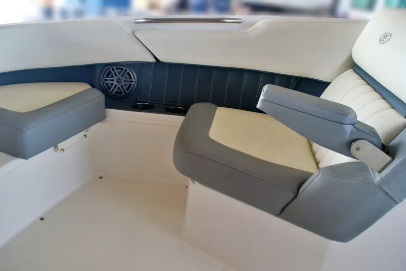 Slide: The Image of 2020 COBALT 25 SC - Image 80 - 80