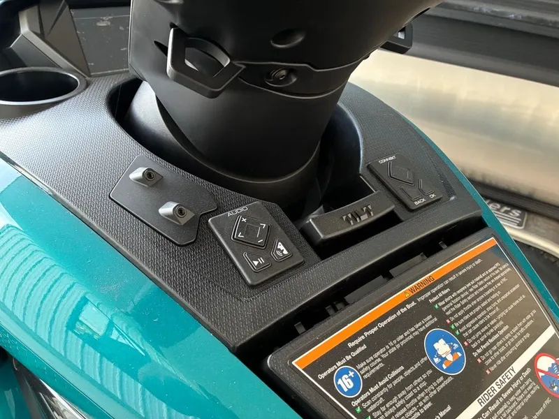 Slide: The Image of Yamaha FX Cruiser S.V.H.O. w/Audio 2026 - 8