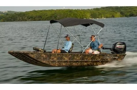 Slide: The Image of Lowe Roughneck 1760 2021 - 17