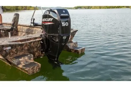 Slide: The Image of Lowe Roughneck 1760 2021 - 2