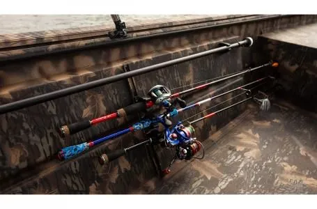 Slide: The Image of Lowe Roughneck 1760 2021 - 3