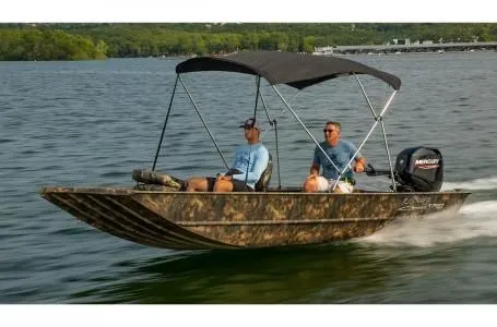 Slide: The Image of Lowe Roughneck 1760 2021 - 5