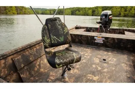 Slide: The Image of Lowe Roughneck 1760 2021 - 9