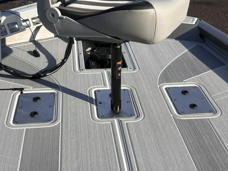 Slide: The Image of G3 Sportsman 1810 SE 2026 - 11