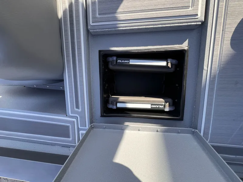 Slide: The Image of G3 Sportsman 1810 SE 2026 - 16