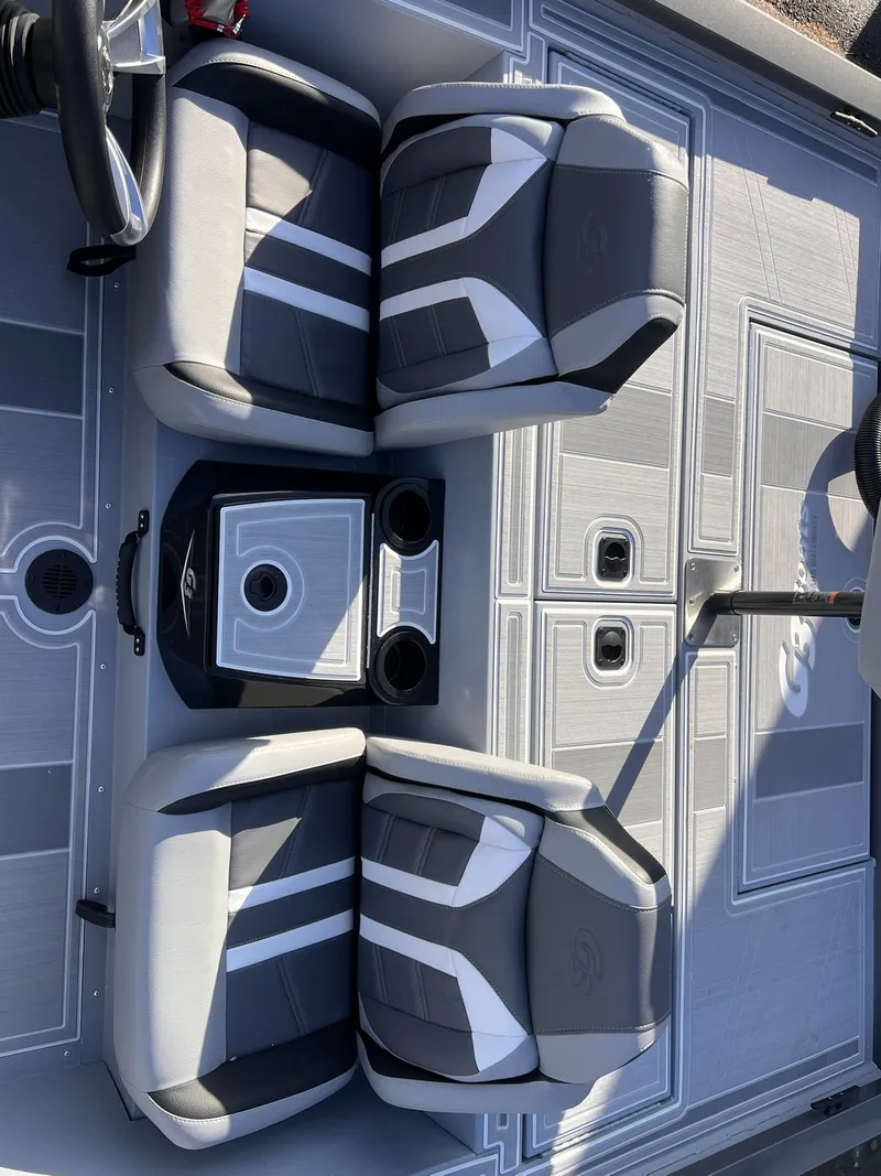 Slide: The Image of G3 Sportsman 1810 SE 2026 - 40