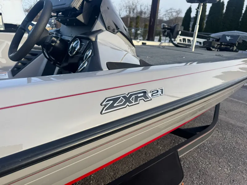 Slide: The Image of Skeeter ZXR 21 - DEMO DISCOUNT 2025 - 27