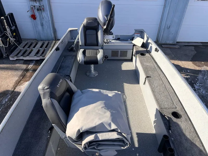 Slide: The Image of Lund 1600 Fury Tiller 2016 - 24