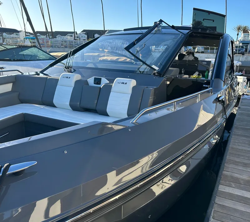 Slide: The Image of Walk thru windshield to bowrider - 49