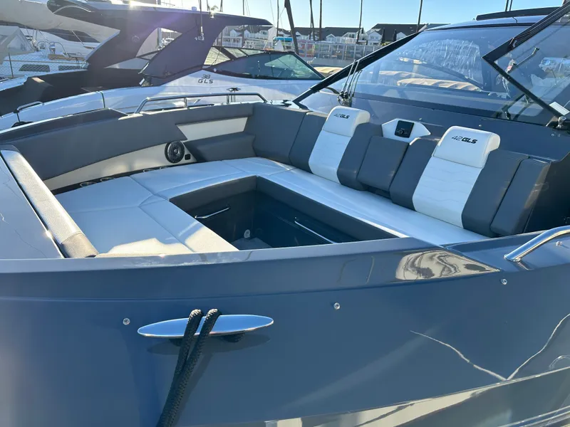 Slide: The Image of Large bowrider area - 56