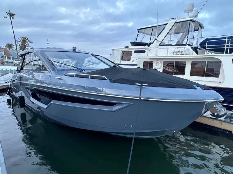 Slide: The Image of Starboard side with black storage bow cover on - 60