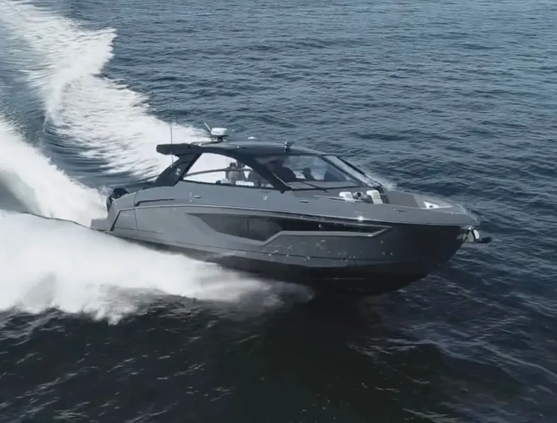 Slide: The Image of Cruisers Yachts 42 GLS 2023 - 52