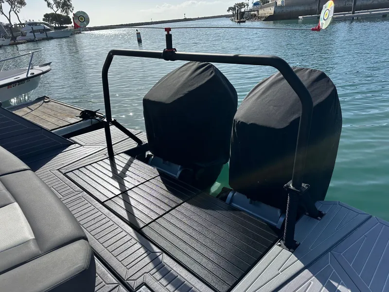 Slide: The Image of motor covers on V12 600 HP - 6