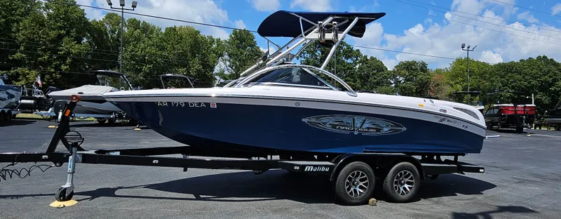 The Image of Nautique SV 211 2005 - 1