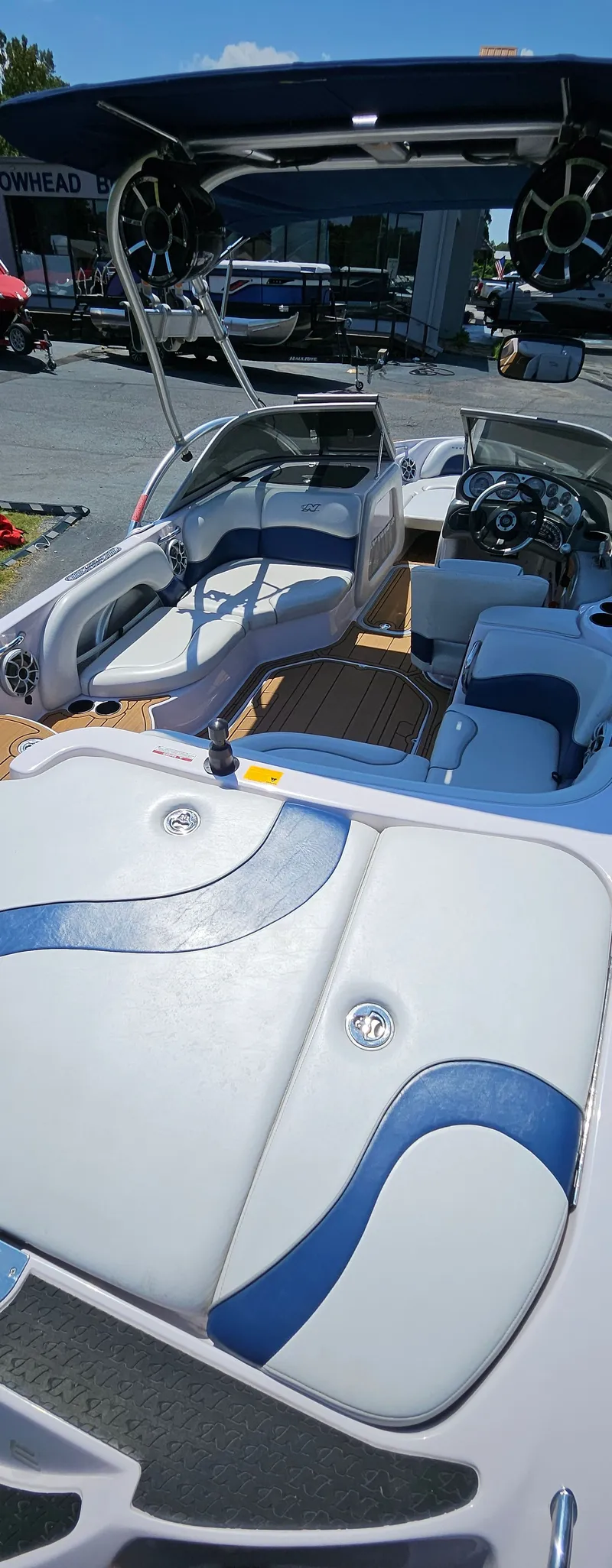 Slide: The Image of Nautique SV 211 2005 - 11