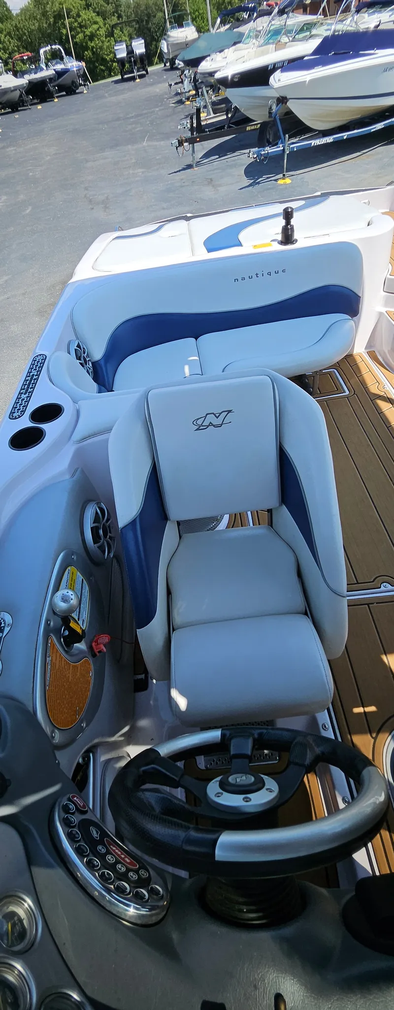 Slide: The Image of Nautique SV 211 2005 - 19