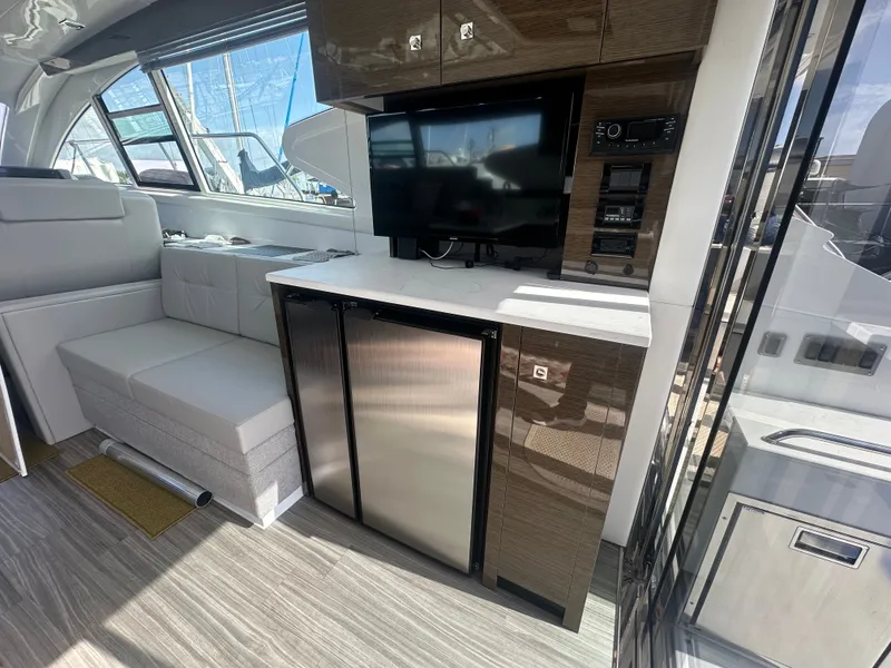 Slide: The Image of Cruisers 46 Cantius 2020 - 29