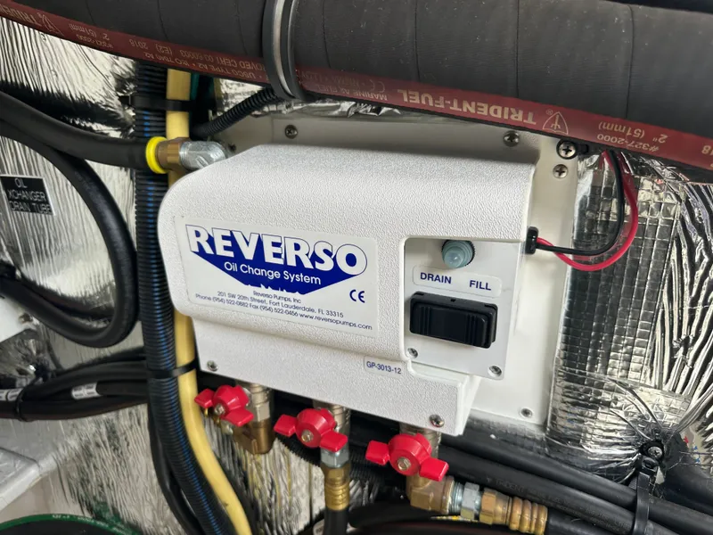 Slide: The Image of Cruisers Yachts 46 Cantius 2020 - 20