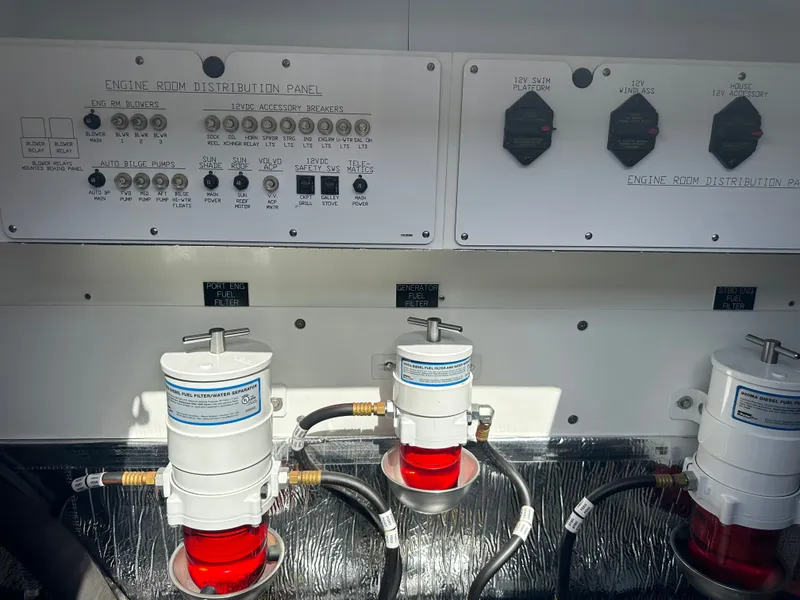 Slide: The Image of Cruisers Yachts 46 Cantius 2020 - 31