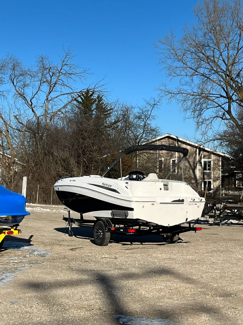 Slide: The Image of Hurricane SD192RL-OB 2026 - 3