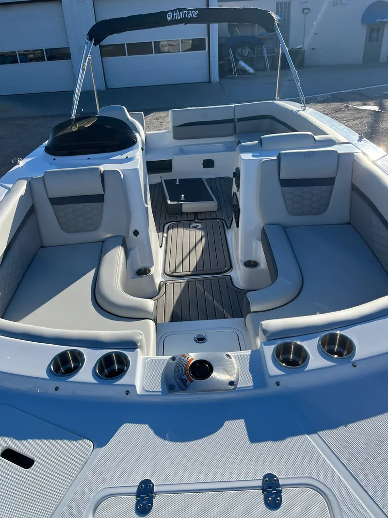 Slide: The Image of Hurricane SD192RL-OB 2026 - 8