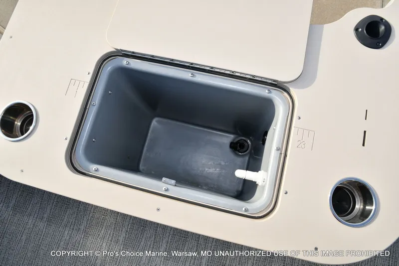 Slide: The Image of G3 SunCatcher Select 22RF w/115 Yamaha 2021 - 42