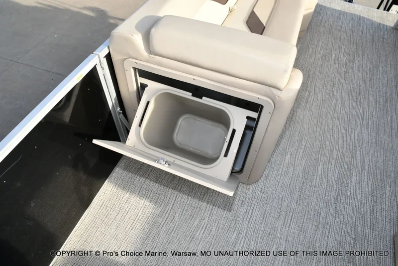 Slide: The Image of G3 SunCatcher Select 22RF w/115 Yamaha 2021 - 49