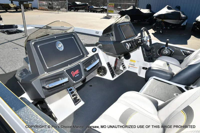Slide: The Image of Ranger Z520L Dual Console 2021 - 13