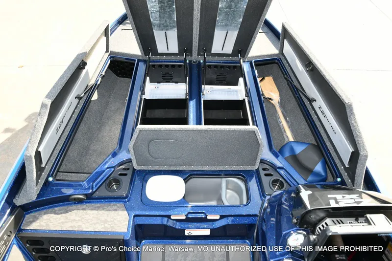 Slide: The Image of Nitro Z21 XL w/250 Pro-XS 4 Stroke 2025 - 10