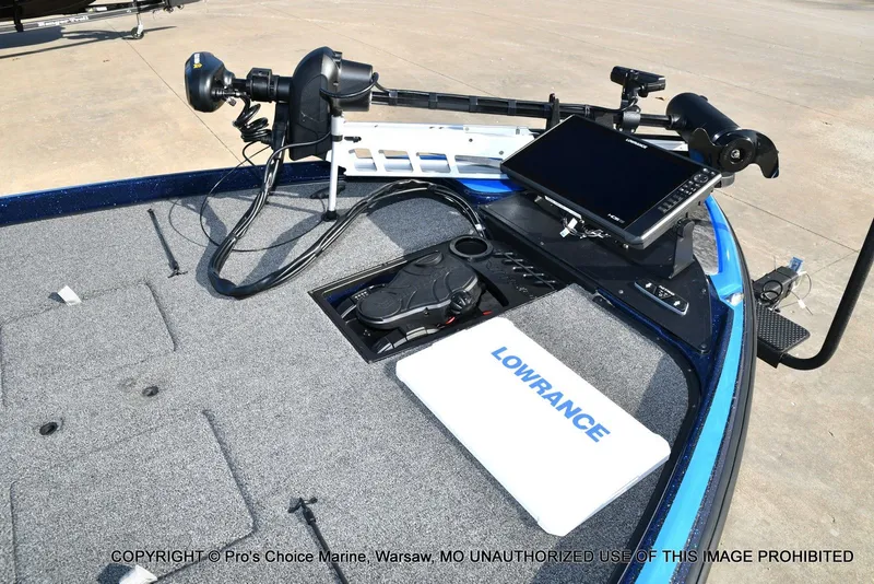 Slide: The Image of Nitro Z21 XL w/250 Pro-XS 4 Stroke 2025 - 4