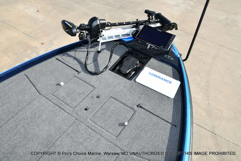 Slide: The Image of Nitro Z21 XL w/250 Pro-XS 4 Stroke 2025 - 48