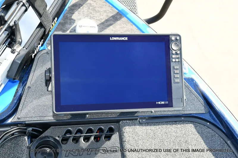 Slide: The Image of Nitro Z21 XL w/250 Pro-XS 4 Stroke 2025 - 49