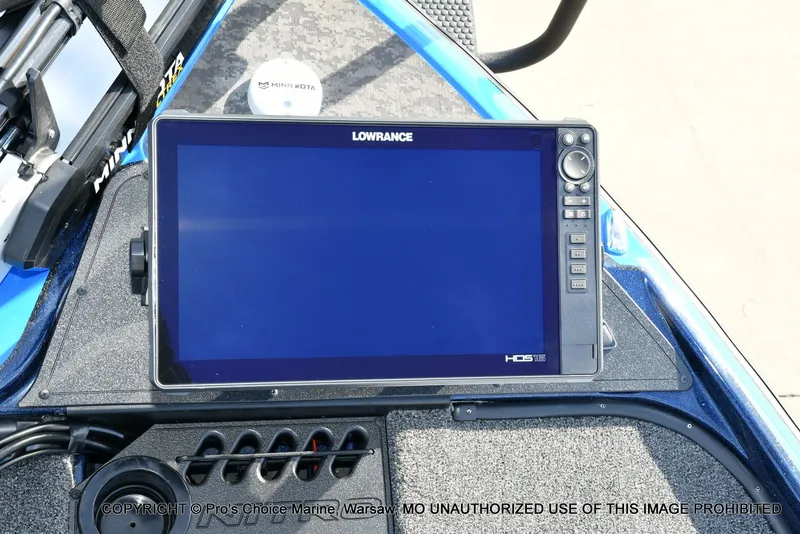 Slide: The Image of Nitro Z21 XL w/250 Pro-XS 4 Stroke 2025 - 5