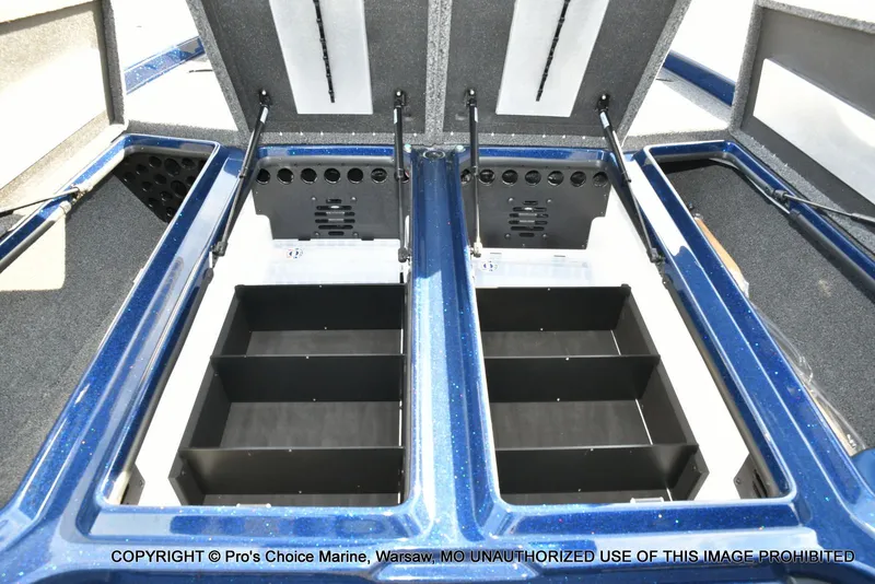 Slide: The Image of Nitro Z21 XL w/250 Pro-XS 4 Stroke 2025 - 56