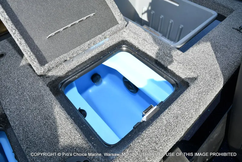 Slide: The Image of Nitro Z21 XL w/250 Pro-XS 4 Stroke 2025 - 64