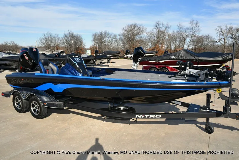 Slide: The Image of Nitro Z21 XL w/250 Pro-XS 4 Stroke 2025 - 76