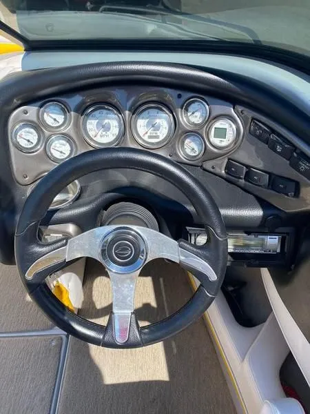 Slide: The Image of Crownline Boats 21 SS 2013 - 7